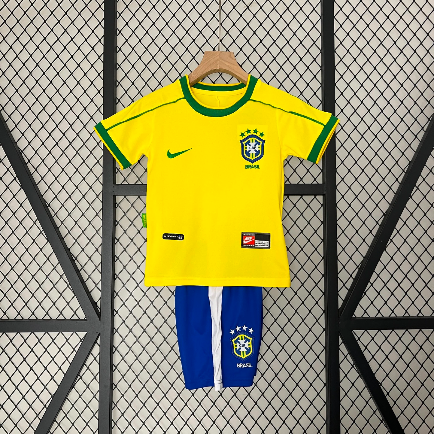 24/25 Brazil Retro Kids Set
